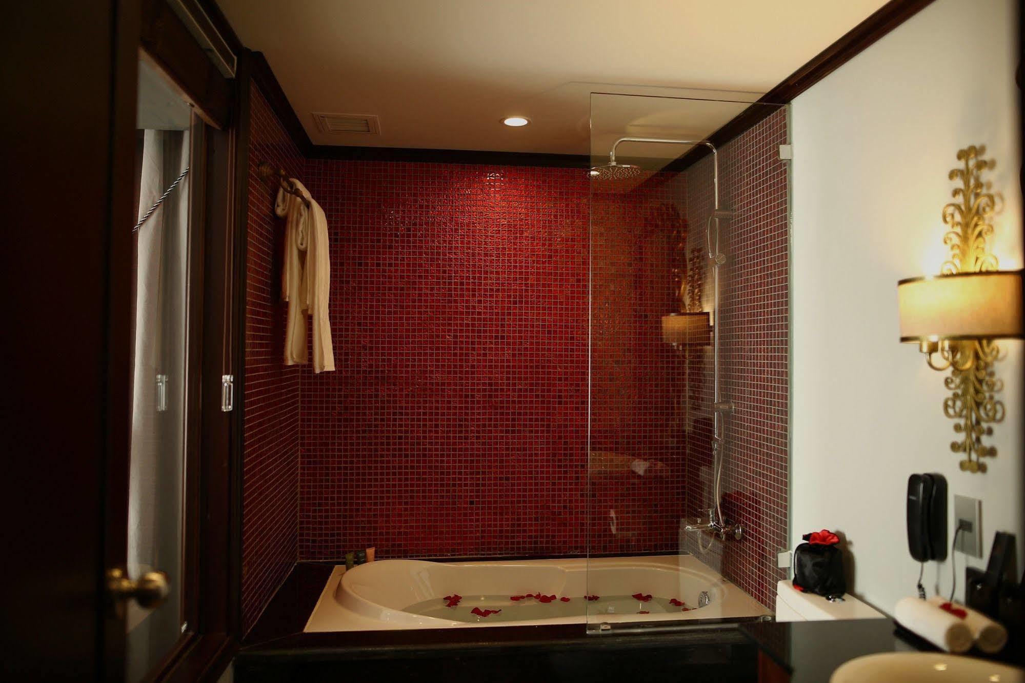 The Scarlett Boutique Hotel Hue Exterior foto