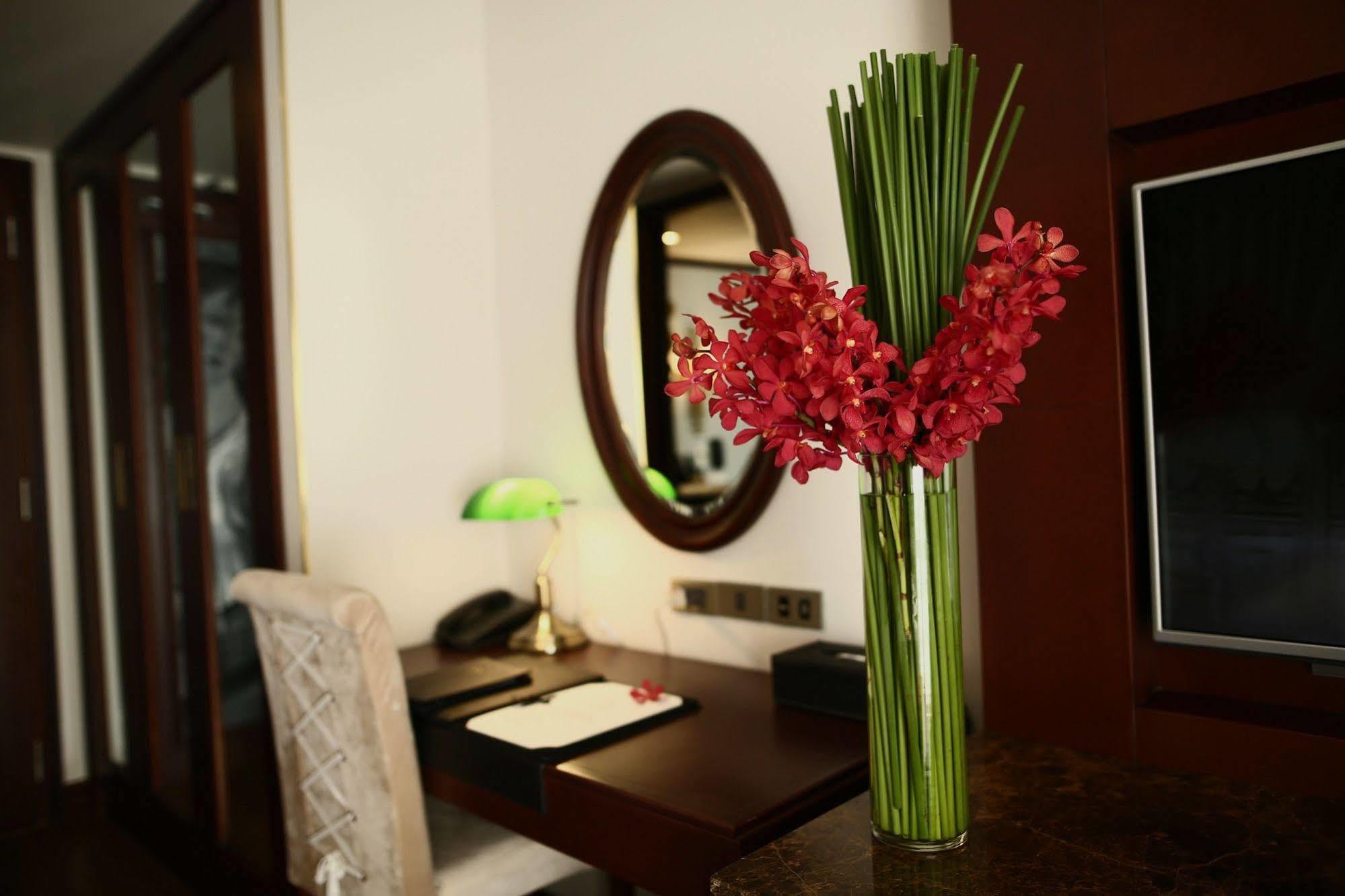 The Scarlett Boutique Hotel Hue Exterior foto